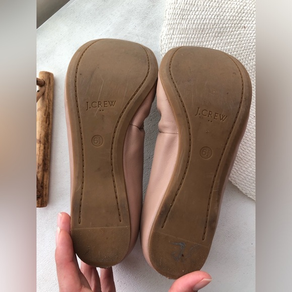 J.Crew beige/tan/nude ballet style flat - 100% leather in good condition- shown - Picture 5 of 7